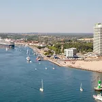 Wind Und Meer, 3-Zimmer Ecksuite In Der Maritim Residenz Travemuende